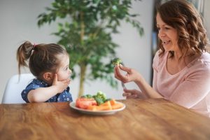 8 Easy Ways to Introduce New Foods to Your Child